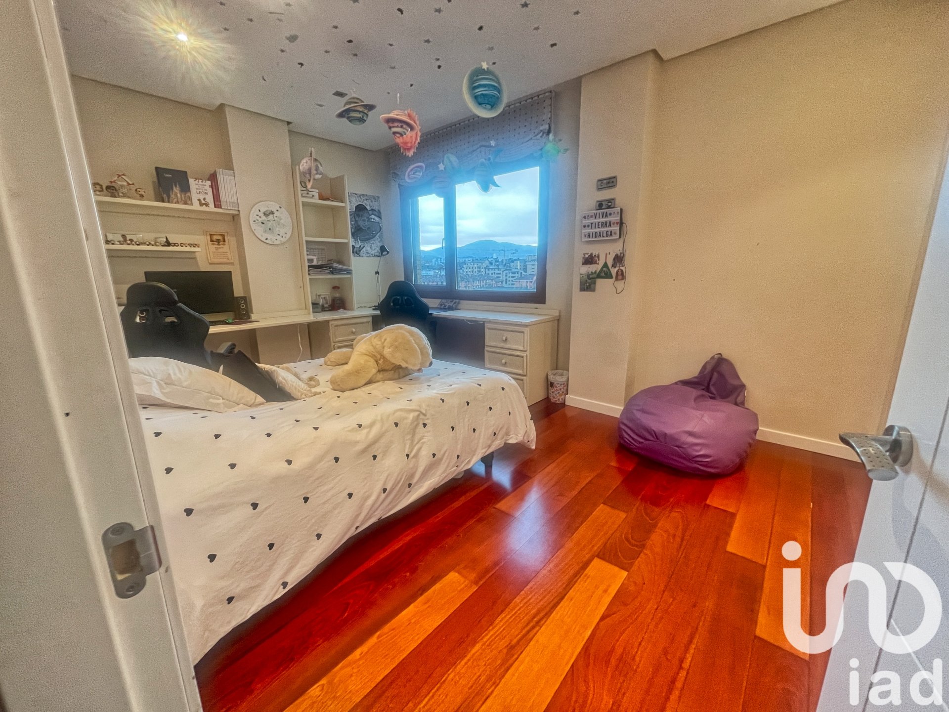 Apartament w Aviles, Asturias, Hiszpania 4 sypialnie, 550 mkw. nr 153600
