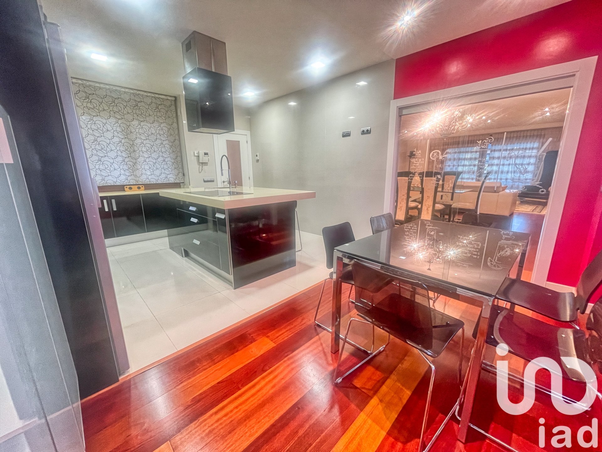 Apartament w Aviles, Asturias, Hiszpania 4 sypialnie, 550 mkw. nr 153600