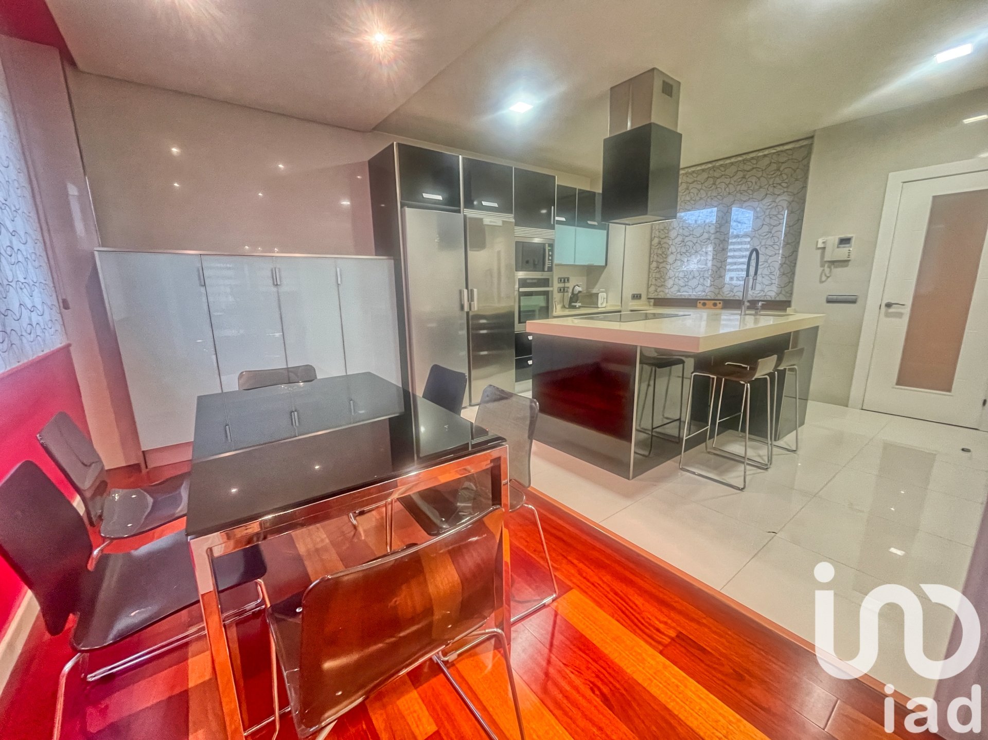 Apartament w Aviles, Asturias, Hiszpania 4 sypialnie, 550 mkw. nr 153600