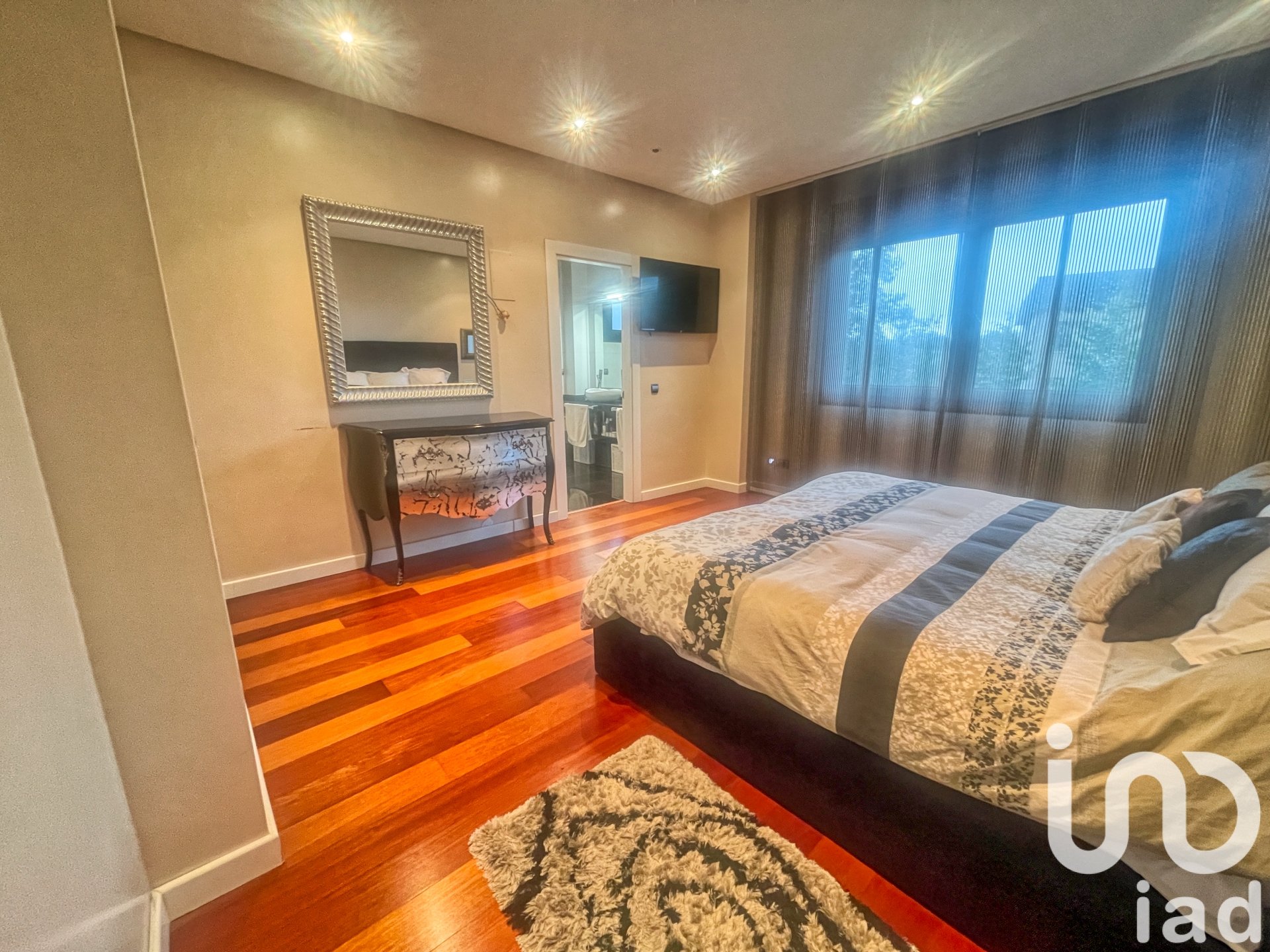 Apartament w Aviles, Asturias, Hiszpania 4 sypialnie, 550 mkw. nr 153600