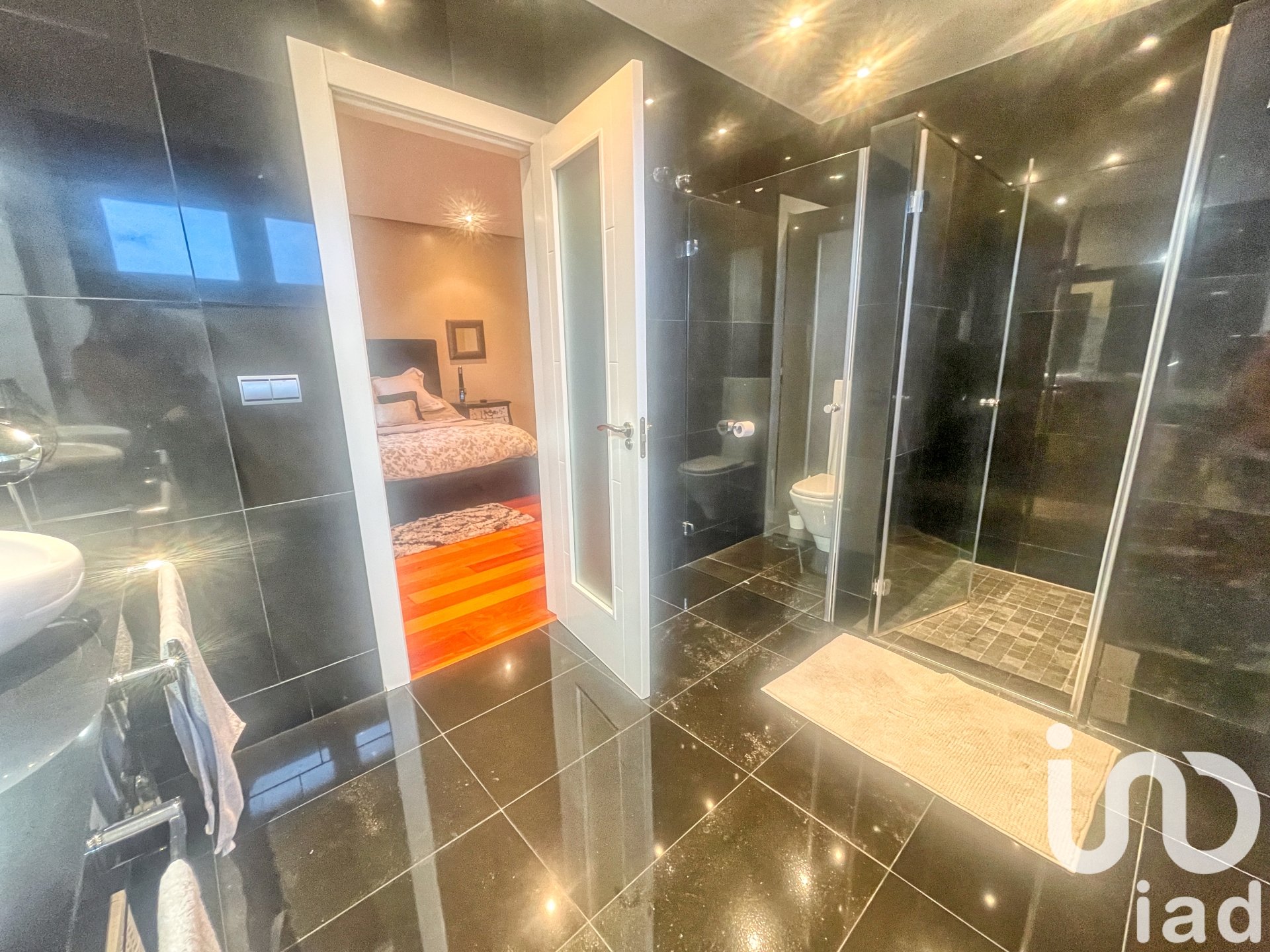 Apartament w Aviles, Asturias, Hiszpania 4 sypialnie, 550 mkw. nr 153600