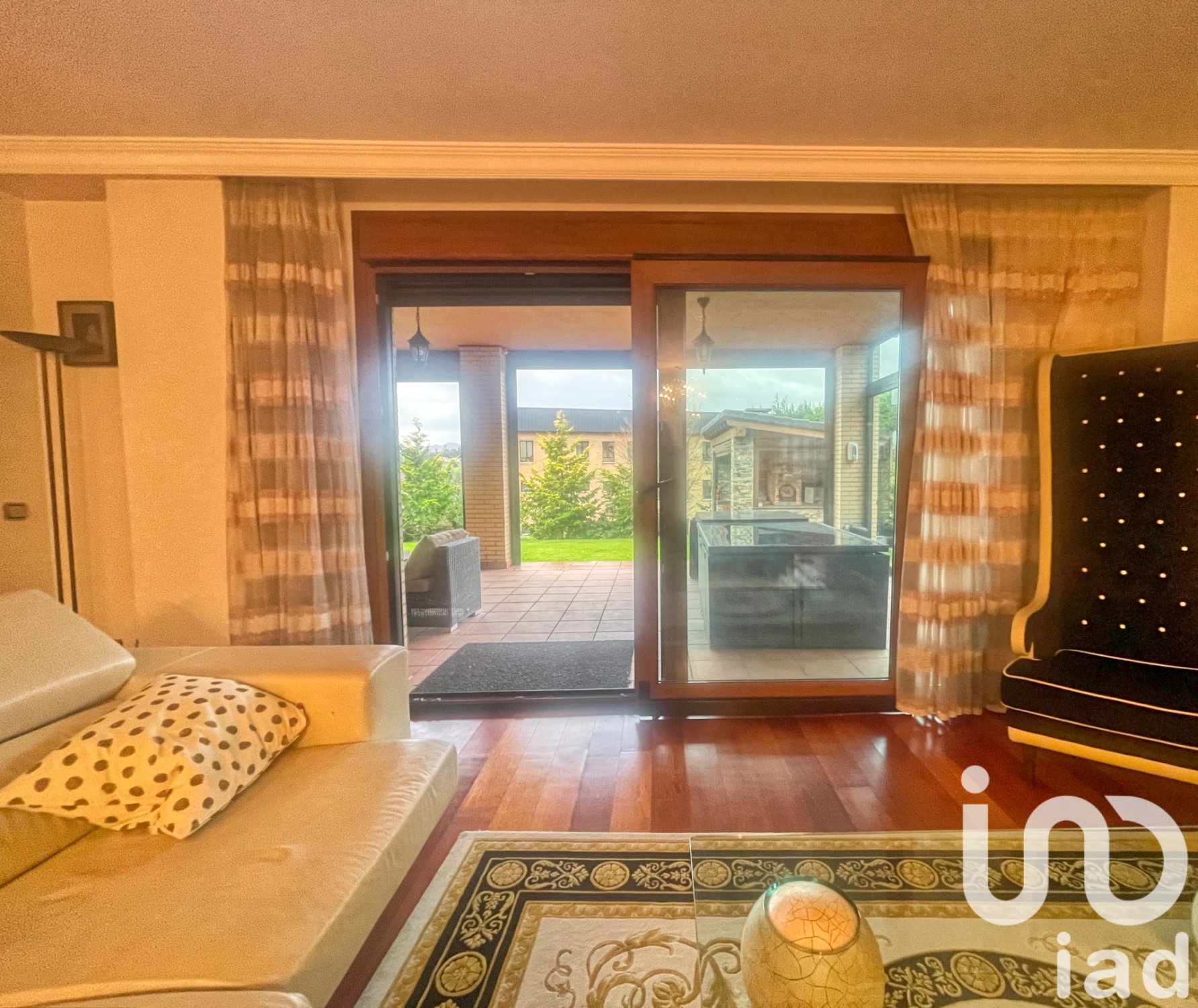 Apartament w Aviles, Asturias, Hiszpania 4 sypialnie, 550 mkw. nr 153600