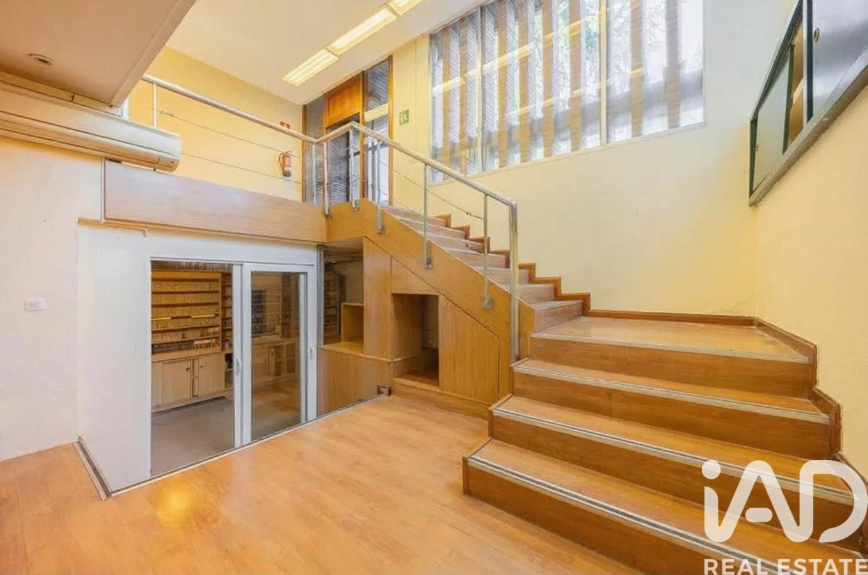 Propiedad comercial en Madrid, España 231 m2 No. 187633