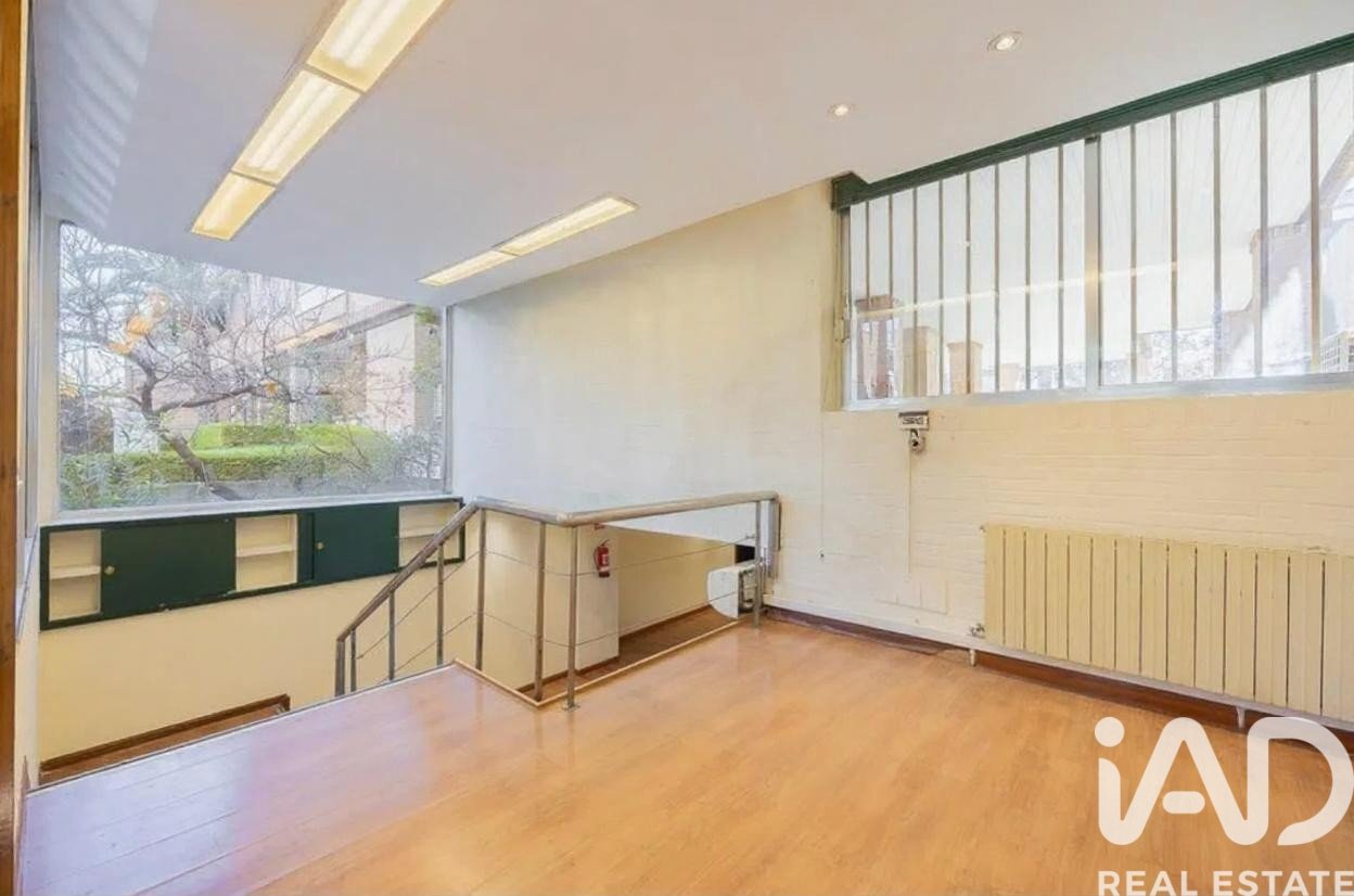 Propiedad comercial en Madrid, España 231 m2 No. 187633
