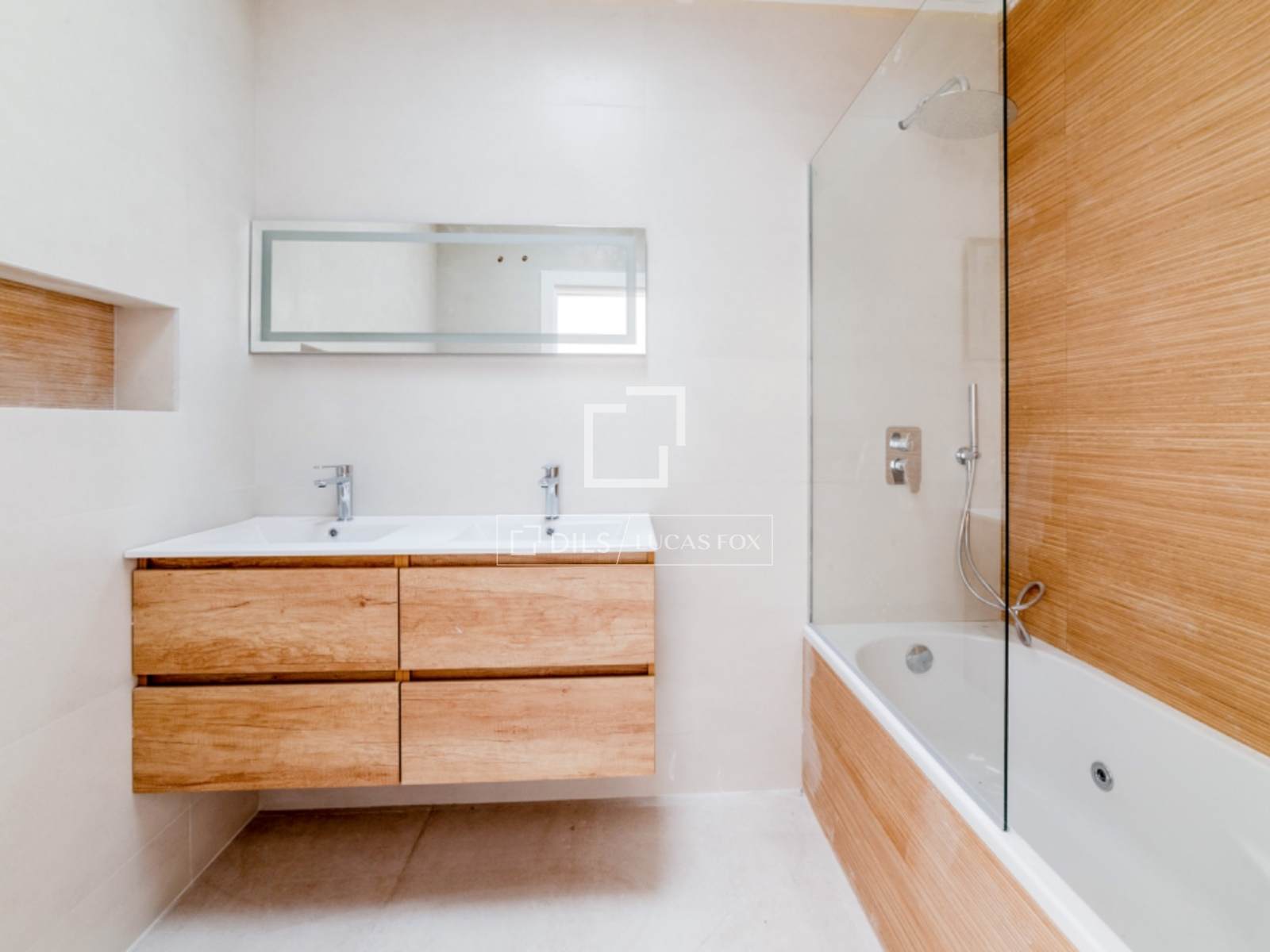 Villa à Sitges, Barcelona, Espagne 5 chambres, 206 m2 No. 150481