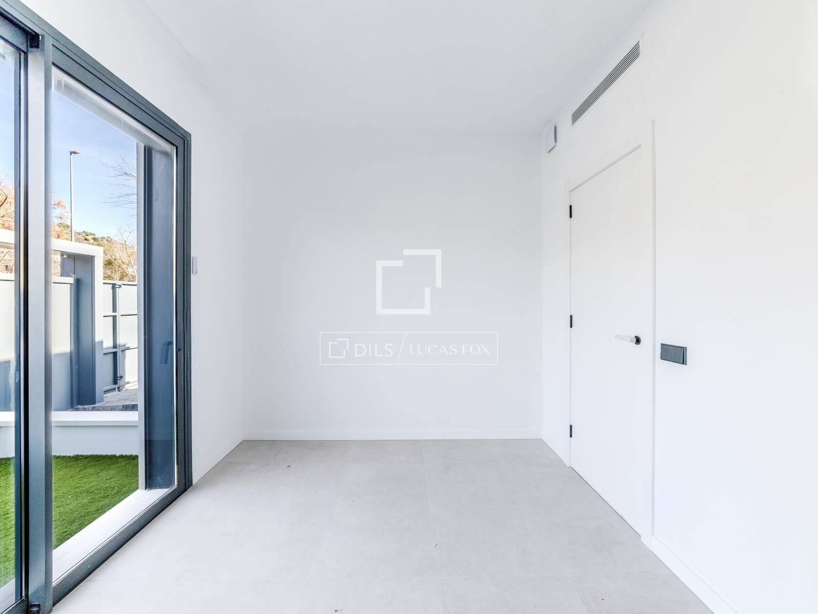 Villa à Sitges, Barcelona, Espagne 5 chambres, 206 m2 No. 150481