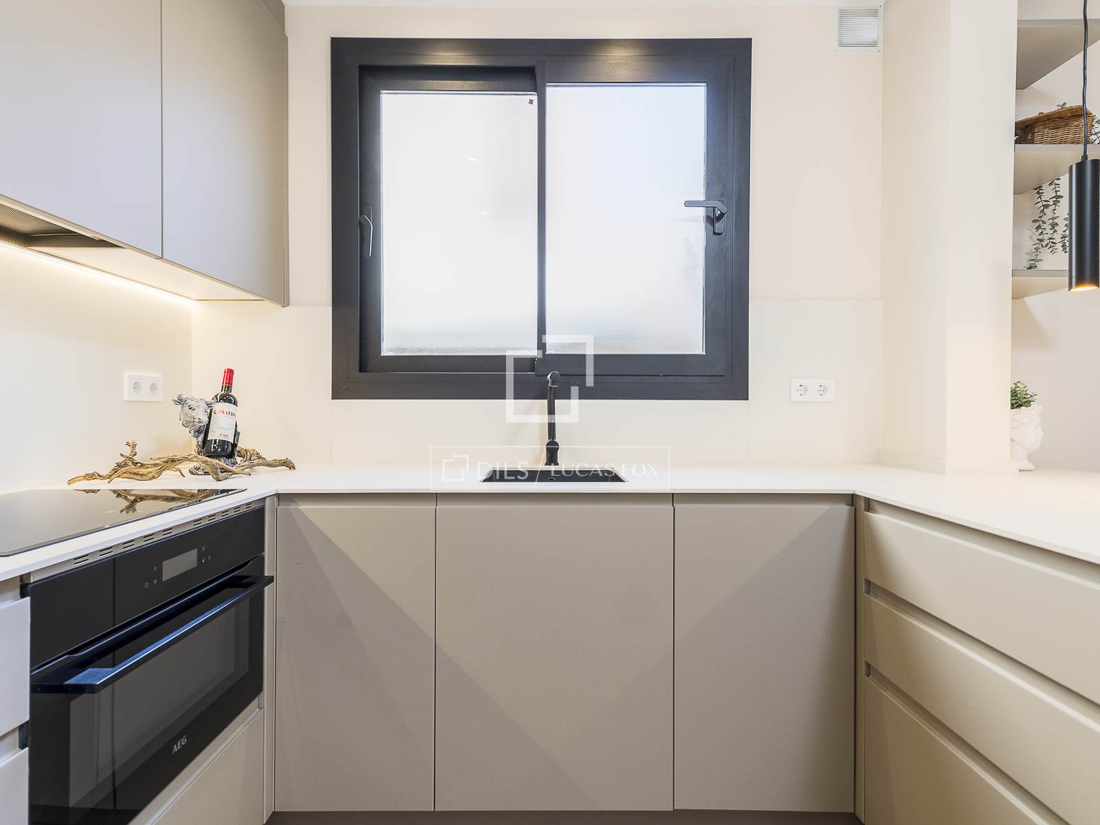 Dzīvoklis Barcelona, Spānijā 2 istabas, 80 m2 Nr. 150478