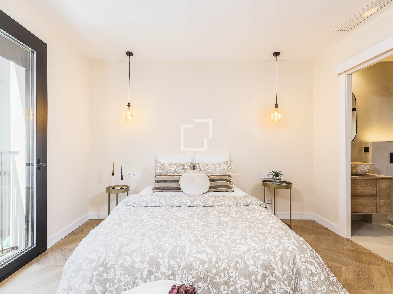 Dzīvoklis Barcelona, Spānijā 2 istabas, 80 m2 Nr. 150478