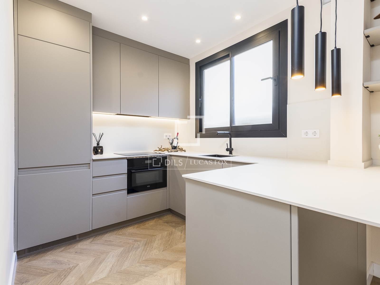 Dzīvoklis Barcelona, Spānijā 2 istabas, 80 m2 Nr. 150478