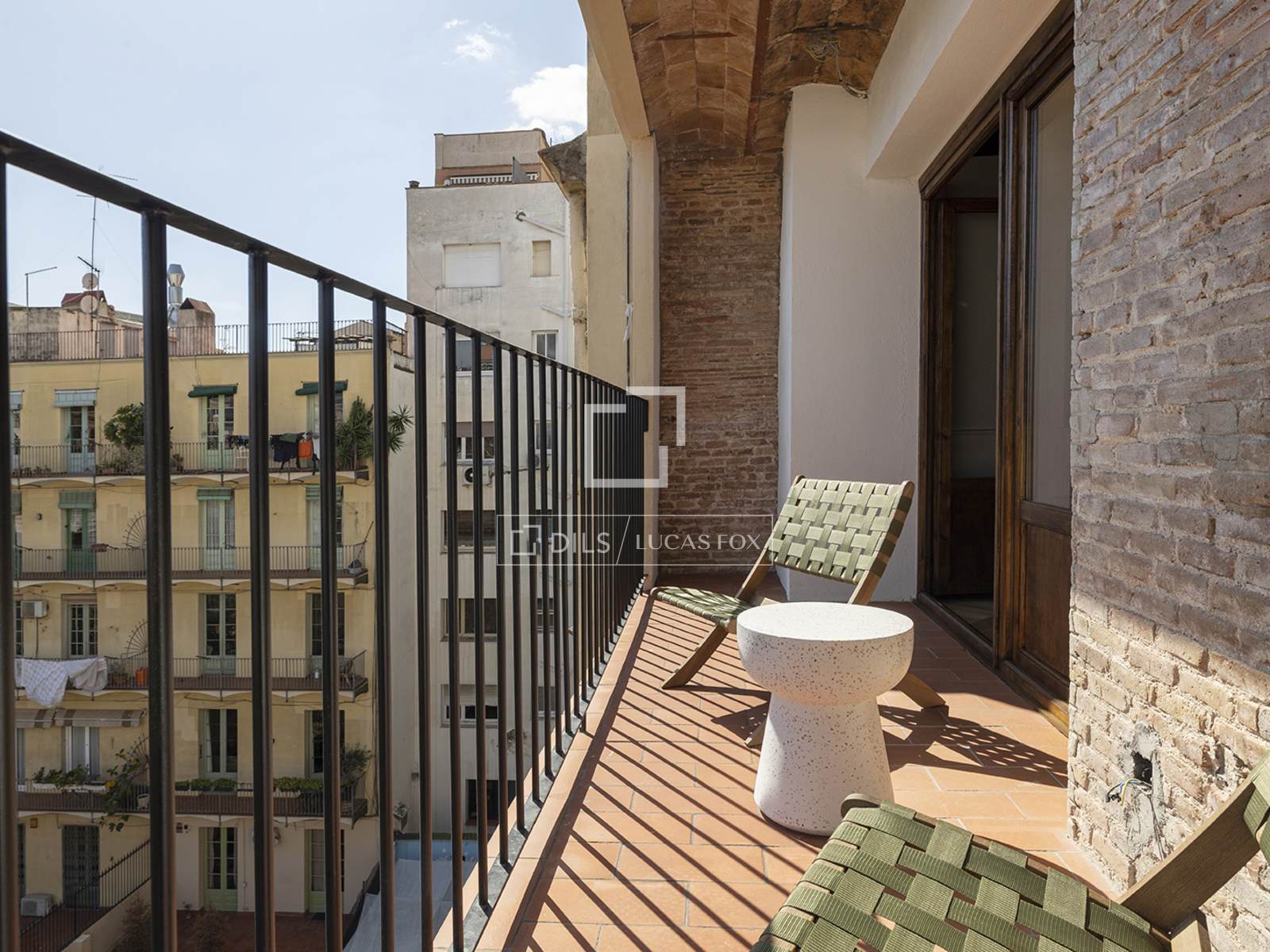 Apartment in Barcelona, Spain 3 bedrooms, 104 sq.m. No. 150475