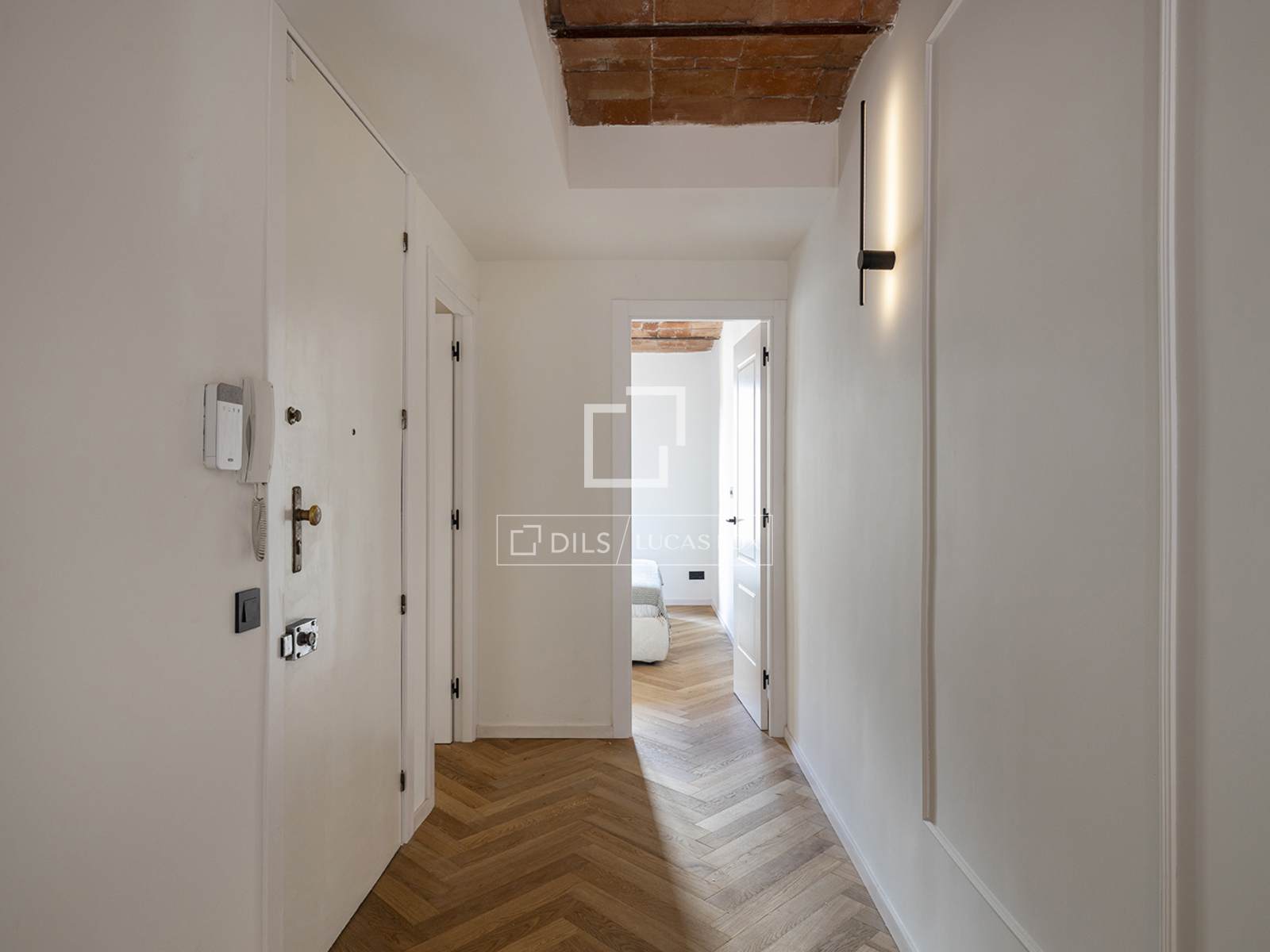 Apartment in Barcelona, Spain 3 bedrooms, 104 sq.m. No. 150475