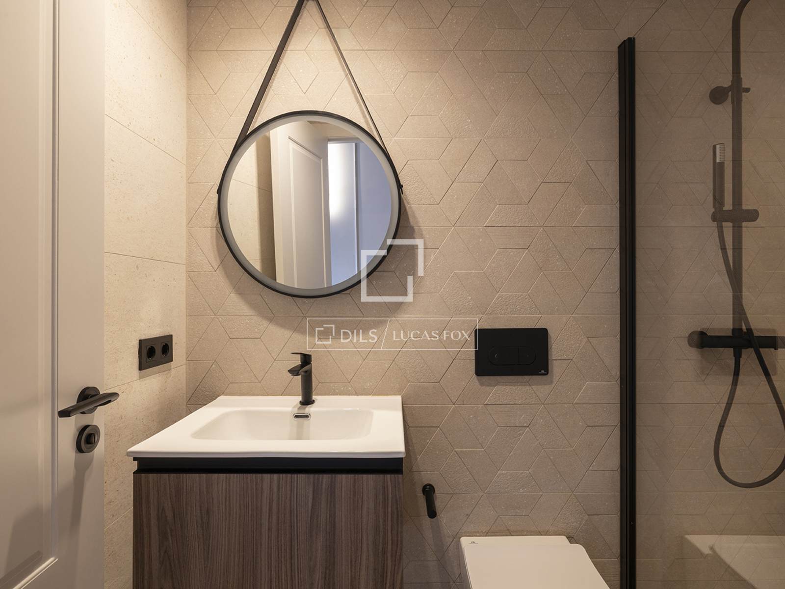 Apartment in Barcelona, Spain 3 bedrooms, 104 sq.m. No. 150475