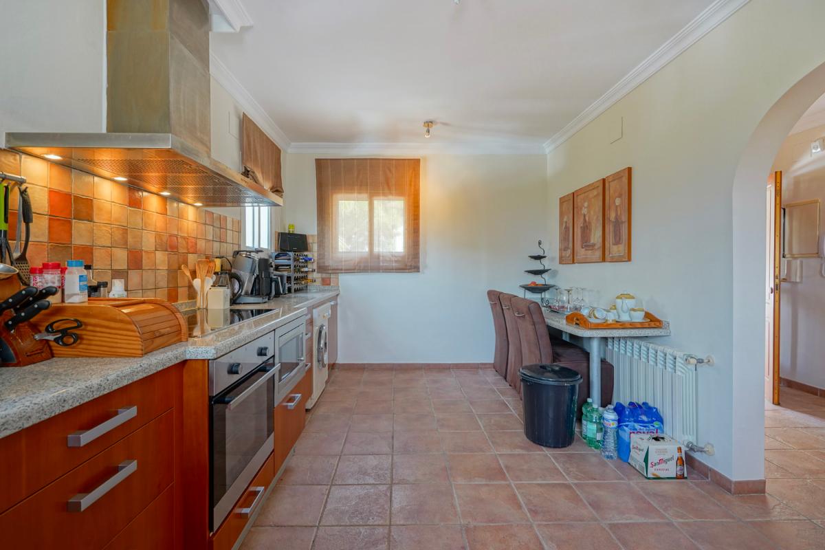 Villa in Altea, Alicante, Spain 4 bedrooms, 400 sq.m. No. 149034