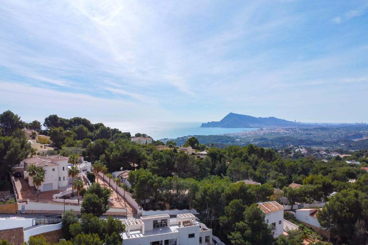 Villa in Altea, Alicante, Spain 4 bedrooms, 400 sq.m. No. 149034