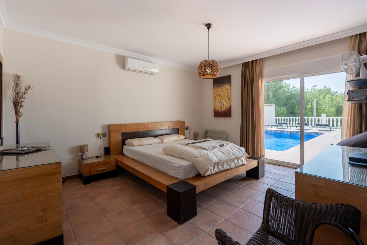 Villa in Altea, Alicante, Spain 4 bedrooms, 400 sq.m. No. 149034
