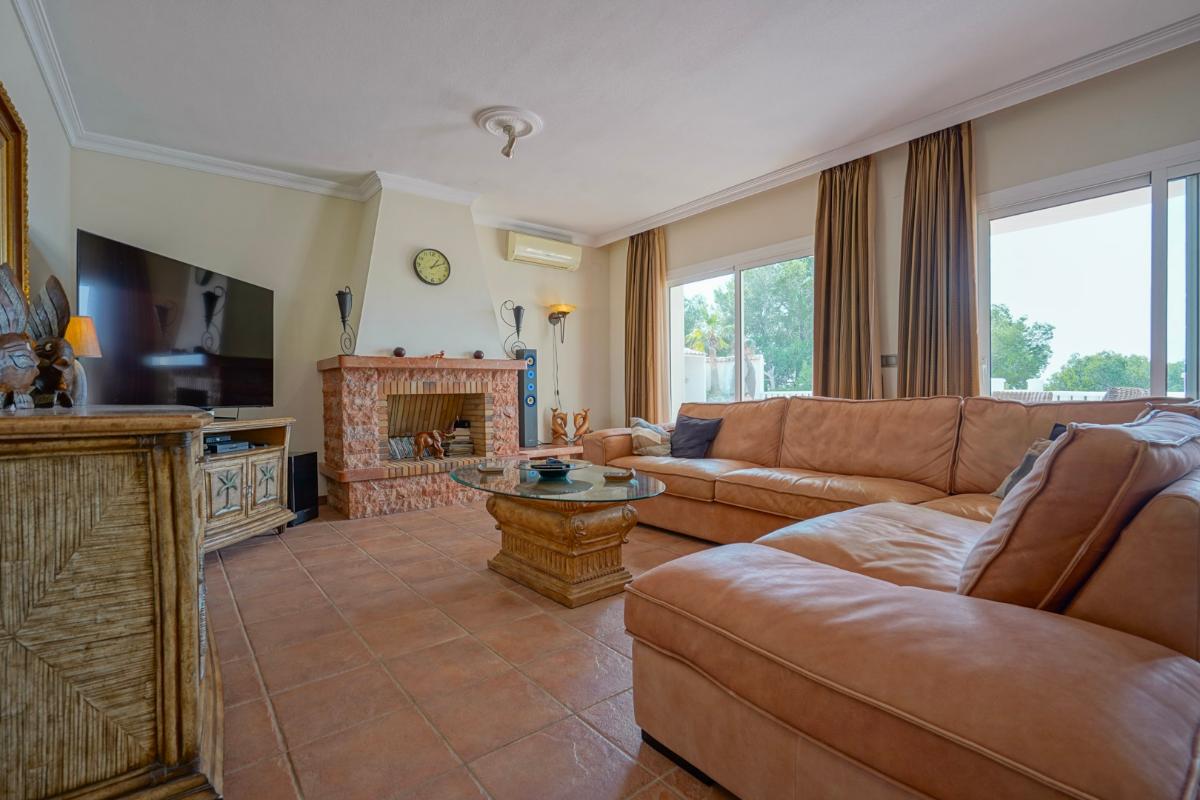 Villa in Altea, Alicante, Spain 4 bedrooms, 400 sq.m. No. 149034
