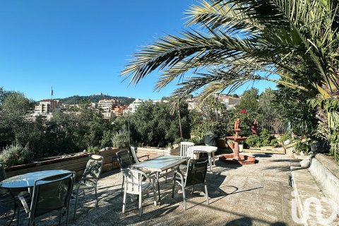 House à Barcelona, Espagne 5 chambres, 817 m2 No. 153773