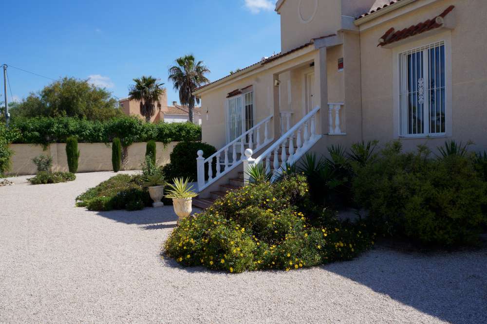Finca i Catral, Alicante, Spanien 4 sovrum, 235 kvm. Nr. 144771