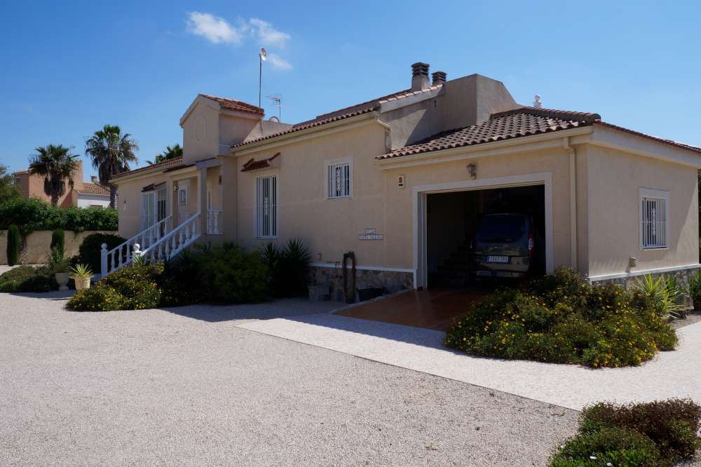 Finca i Catral, Alicante, Spanien 4 sovrum, 235 kvm. Nr. 144771