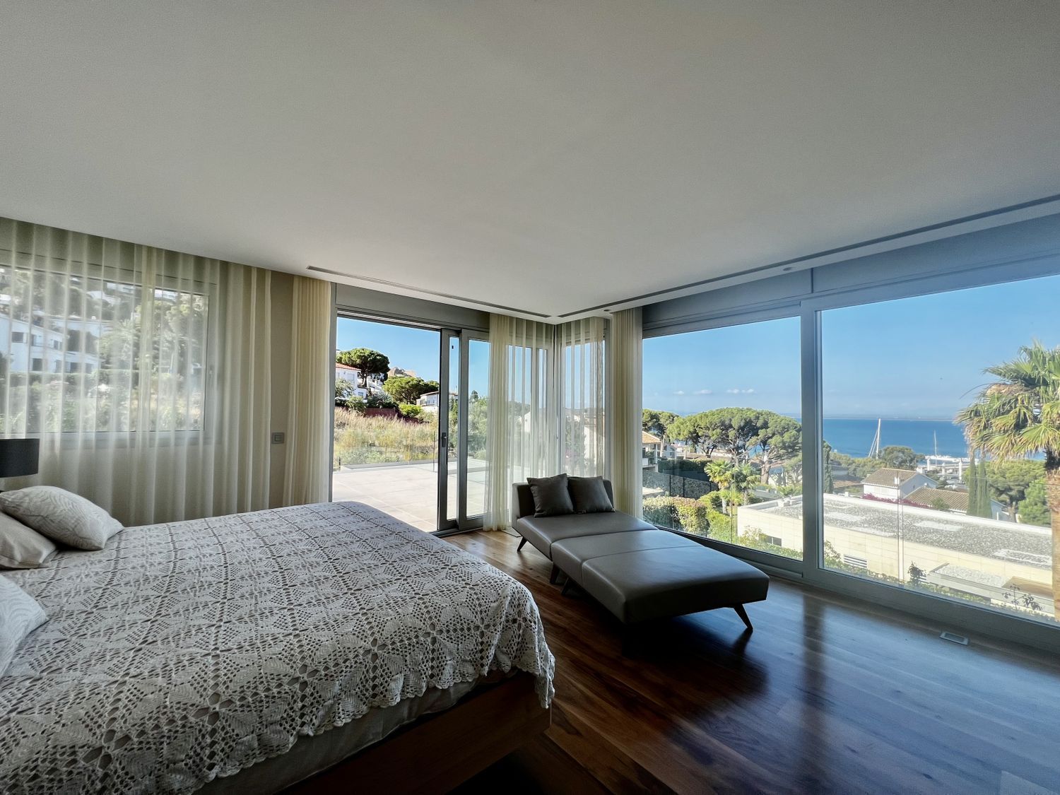 Casa in Spagna 6 camere da letto, 858 mq. N° 160734