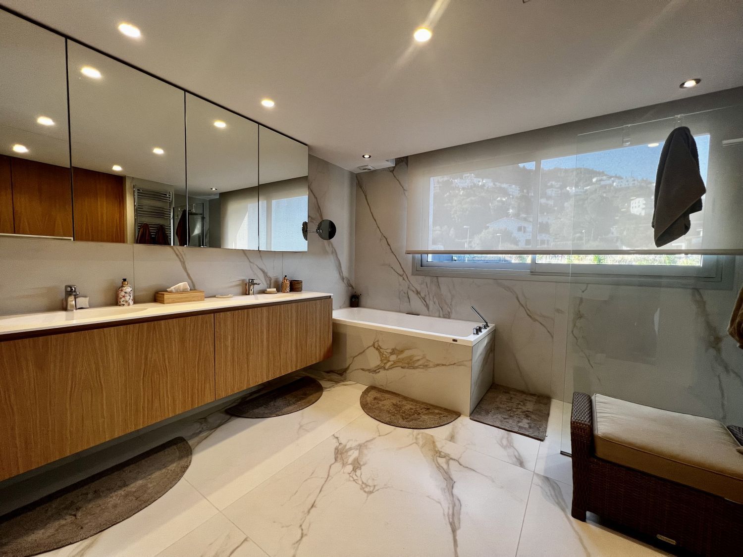 Casa in Spagna 6 camere da letto, 858 mq. N° 160734