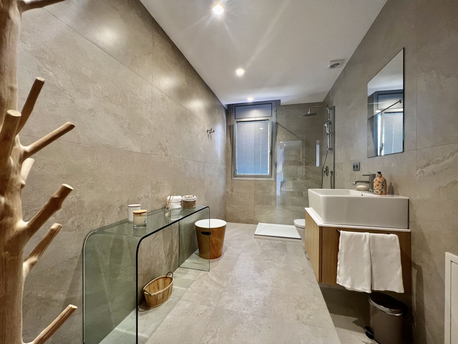 Casa in Spagna 6 camere da letto, 858 mq. N° 160734