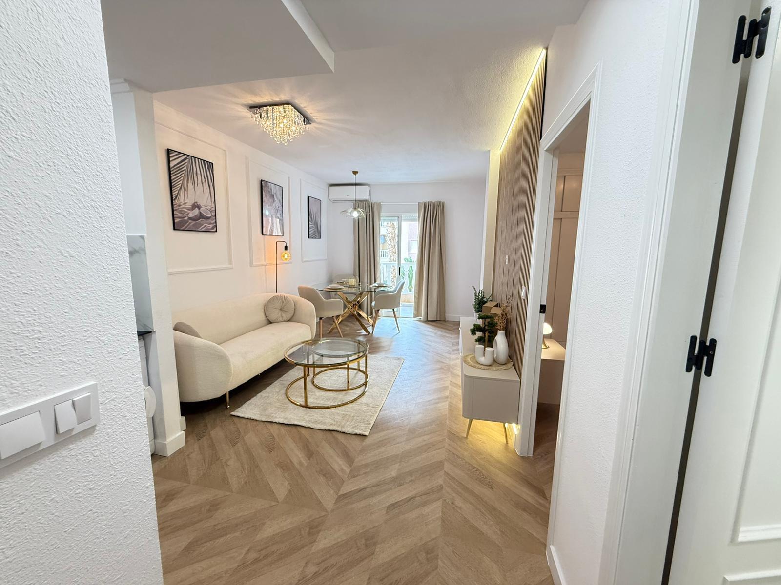 Appartamento a Torrevieja, Alicante, Spagna 2 camere da letto, 55 mq. N° 184394