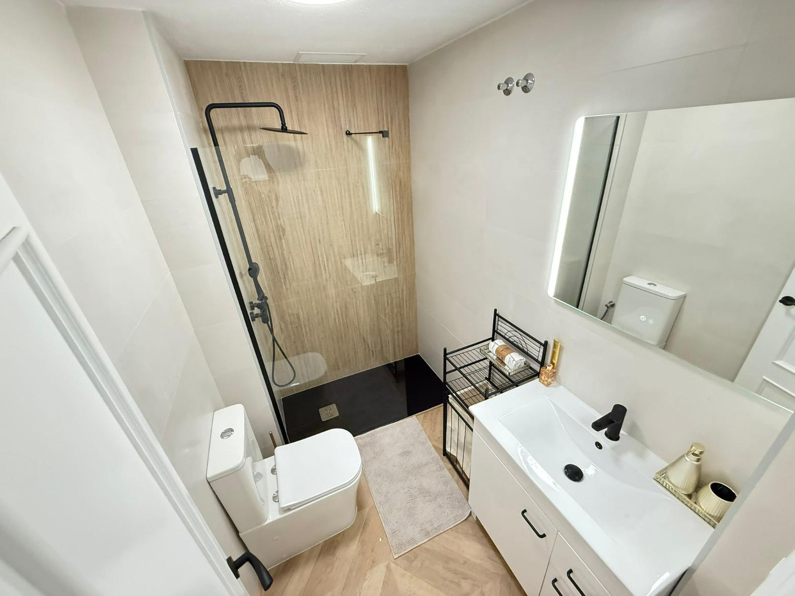 Appartamento a Torrevieja, Alicante, Spagna 2 camere da letto, 55 mq. N° 184394