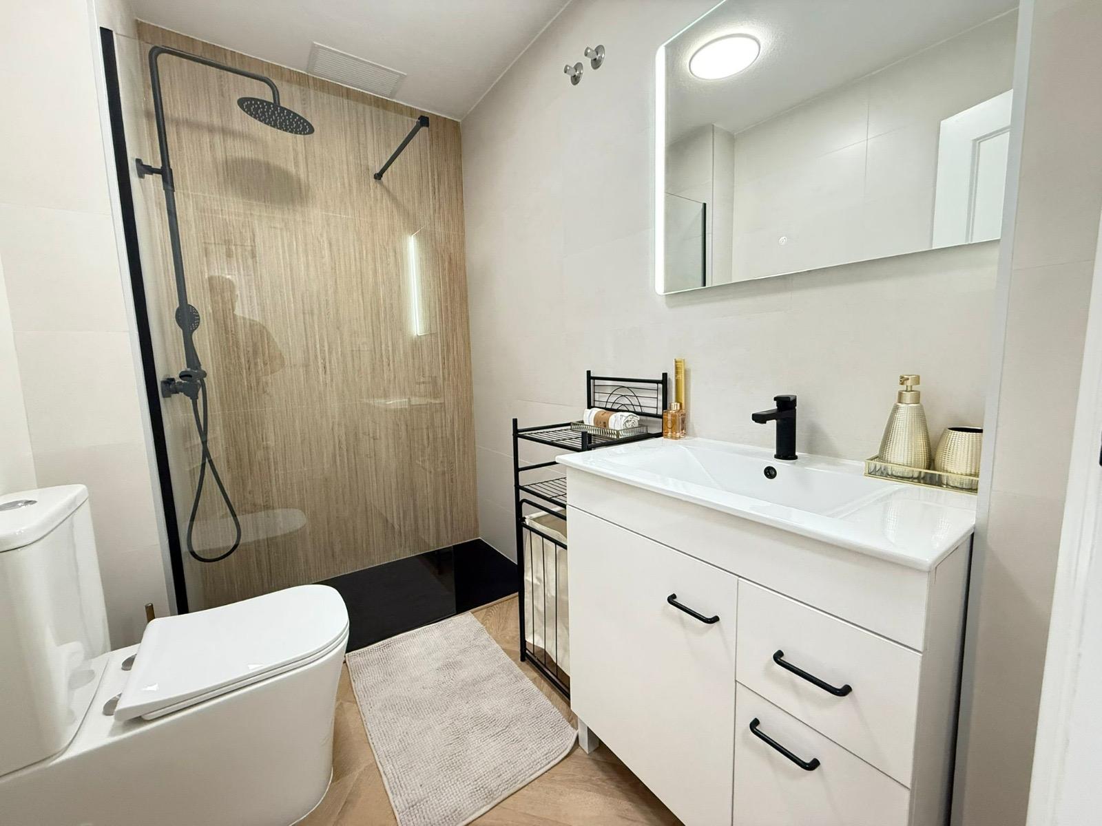 Appartamento a Torrevieja, Alicante, Spagna 2 camere da letto, 55 mq. N° 184394