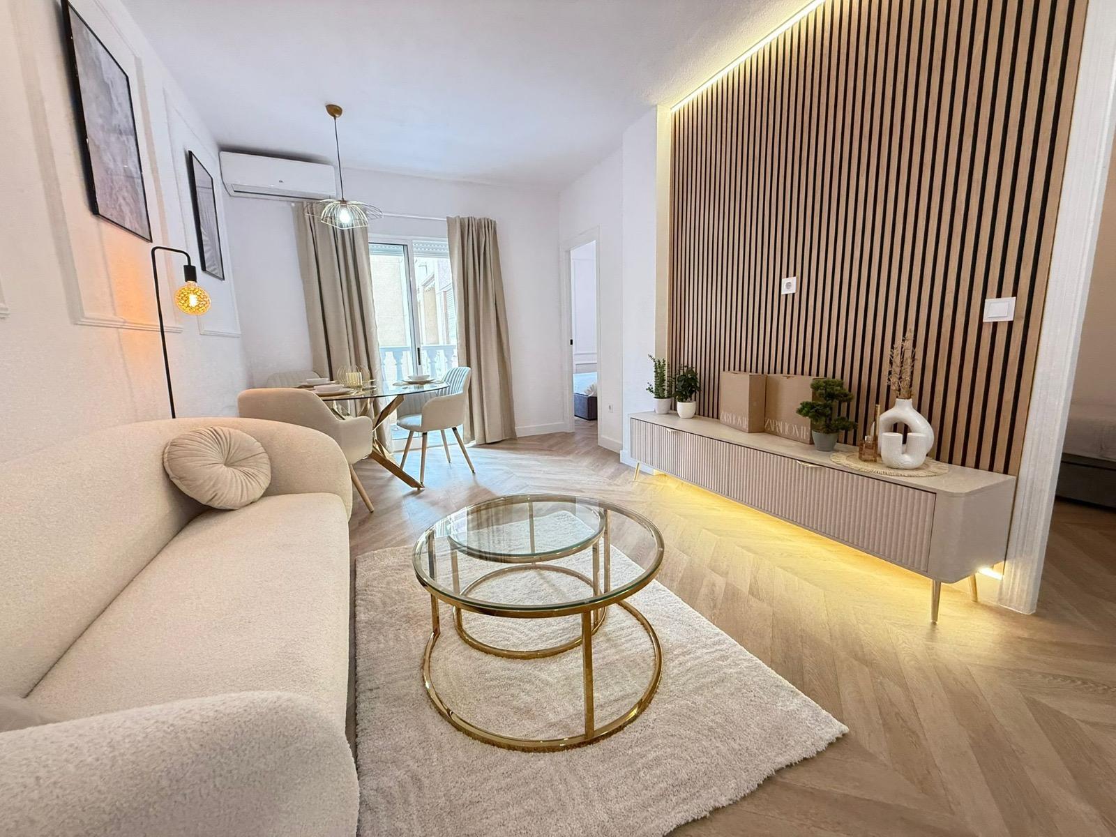 Appartamento a Torrevieja, Alicante, Spagna 2 camere da letto, 55 mq. N° 184394