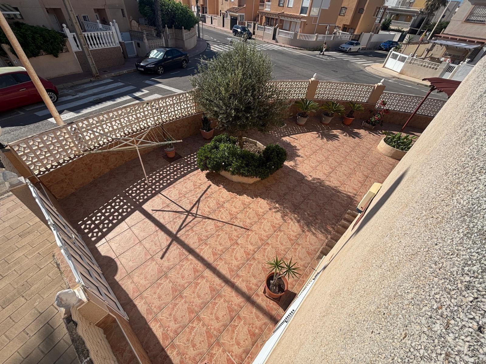Duplex in Torrevieja, Alicante, Spain 4 bedrooms, 106 sq.m. No. 181802