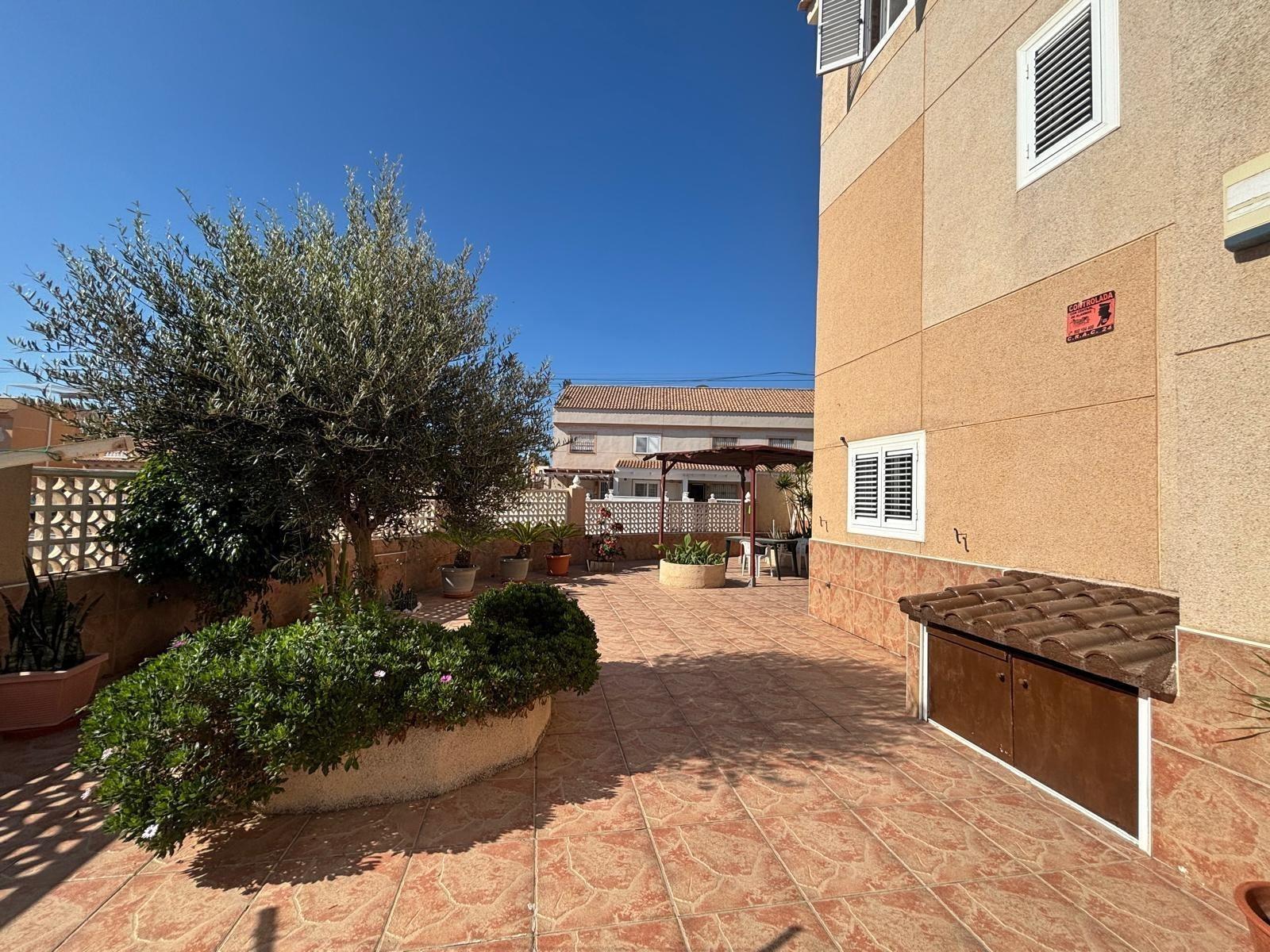 Duplex in Torrevieja, Alicante, Spain 4 bedrooms, 106 sq.m. No. 181802
