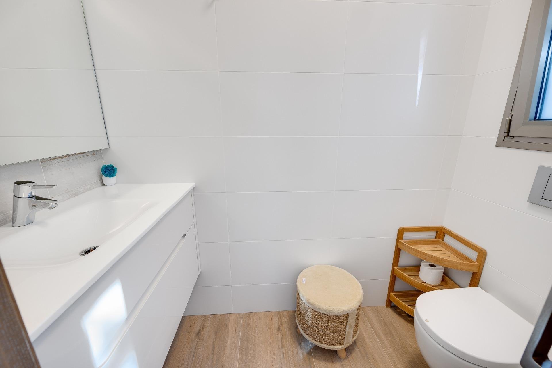 Apartamento en San Miguel de Salinas, Alicante, España 4 dormitorios, 154 m2 No. 181805