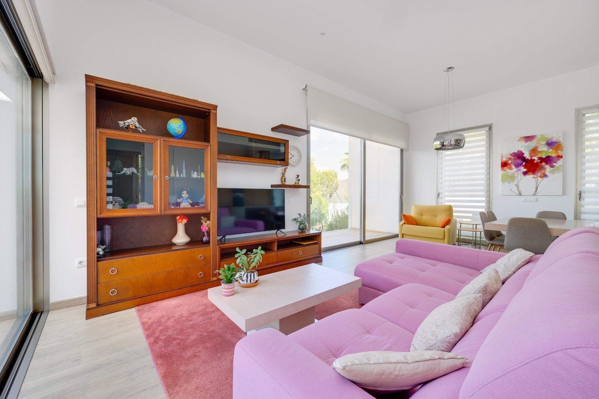 Apartamento en San Miguel de Salinas, Alicante, España 4 dormitorios, 154 m2 No. 181805