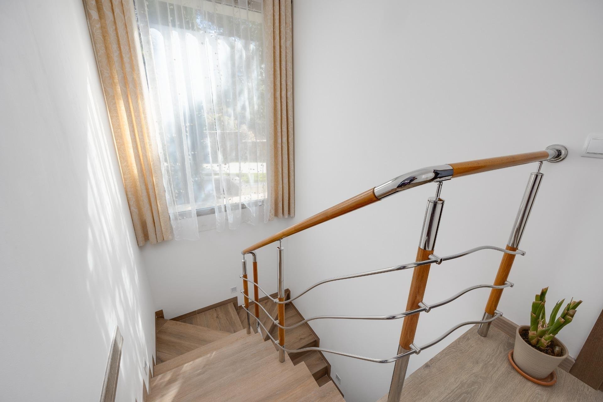 Apartamento en San Miguel de Salinas, Alicante, España 4 dormitorios, 154 m2 No. 181805