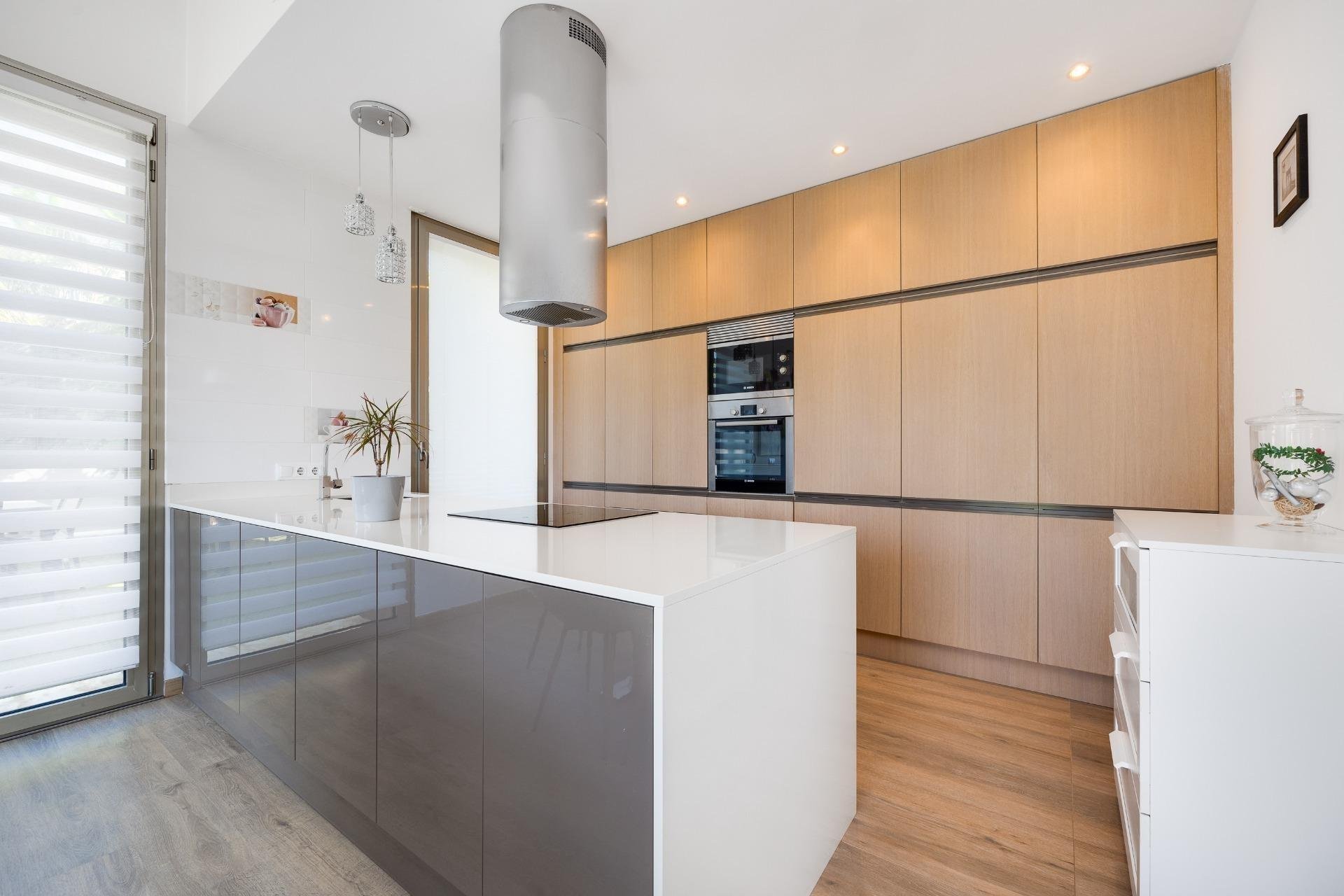 Apartamento en San Miguel de Salinas, Alicante, España 4 dormitorios, 154 m2 No. 181805