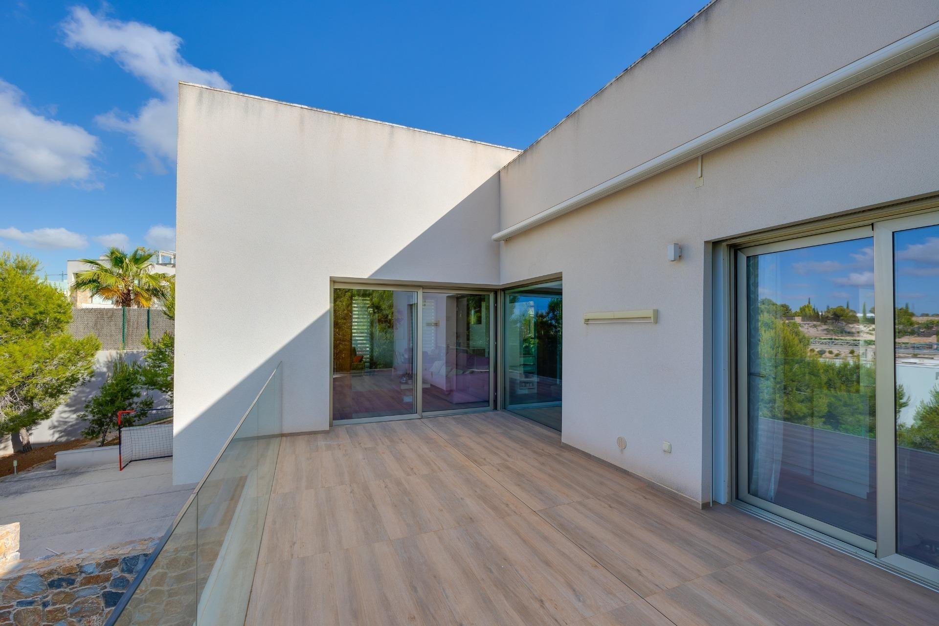 Apartamento en San Miguel de Salinas, Alicante, España 4 dormitorios, 154 m2 No. 181805