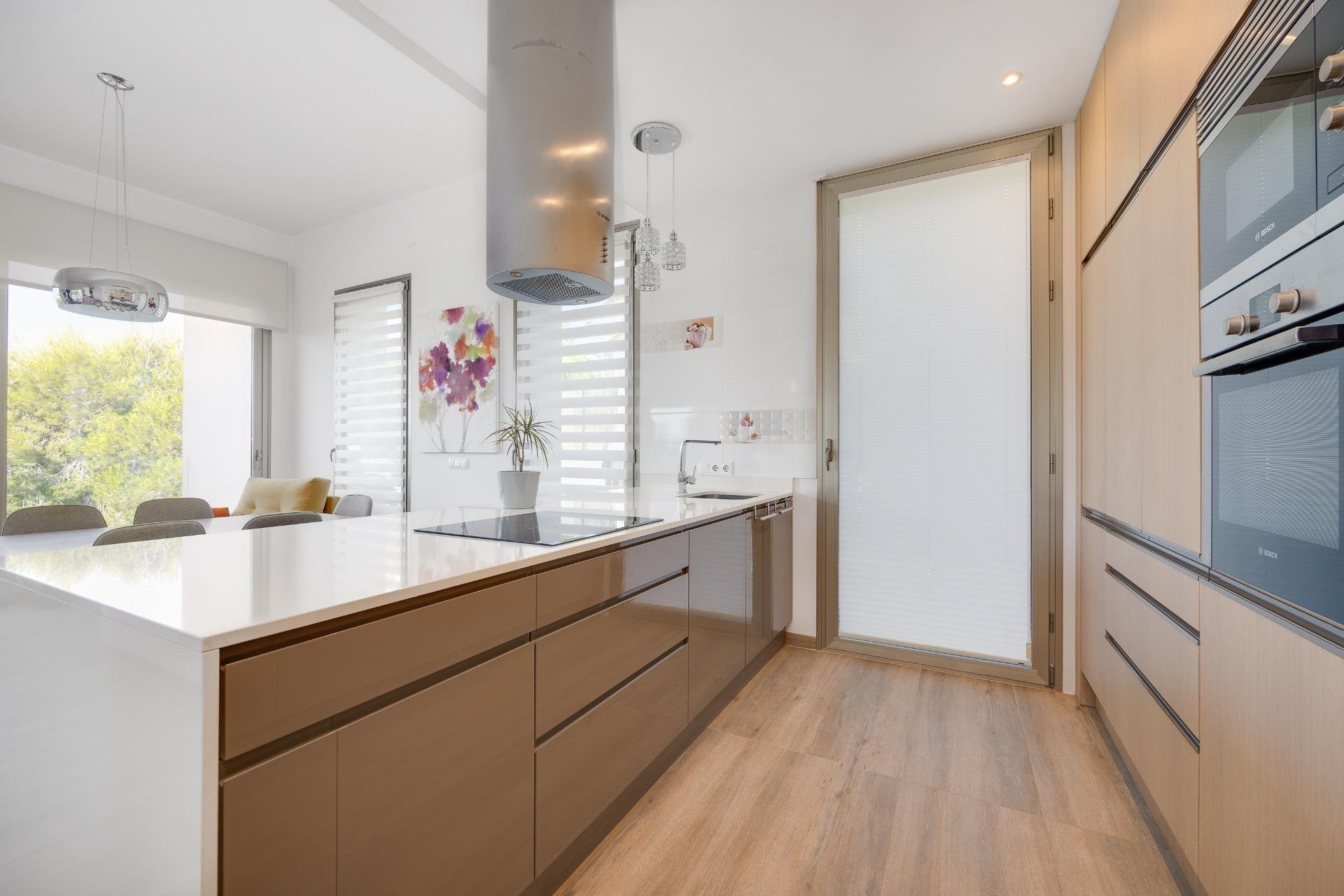 Apartamento en San Miguel de Salinas, Alicante, España 4 dormitorios, 154 m2 No. 181805