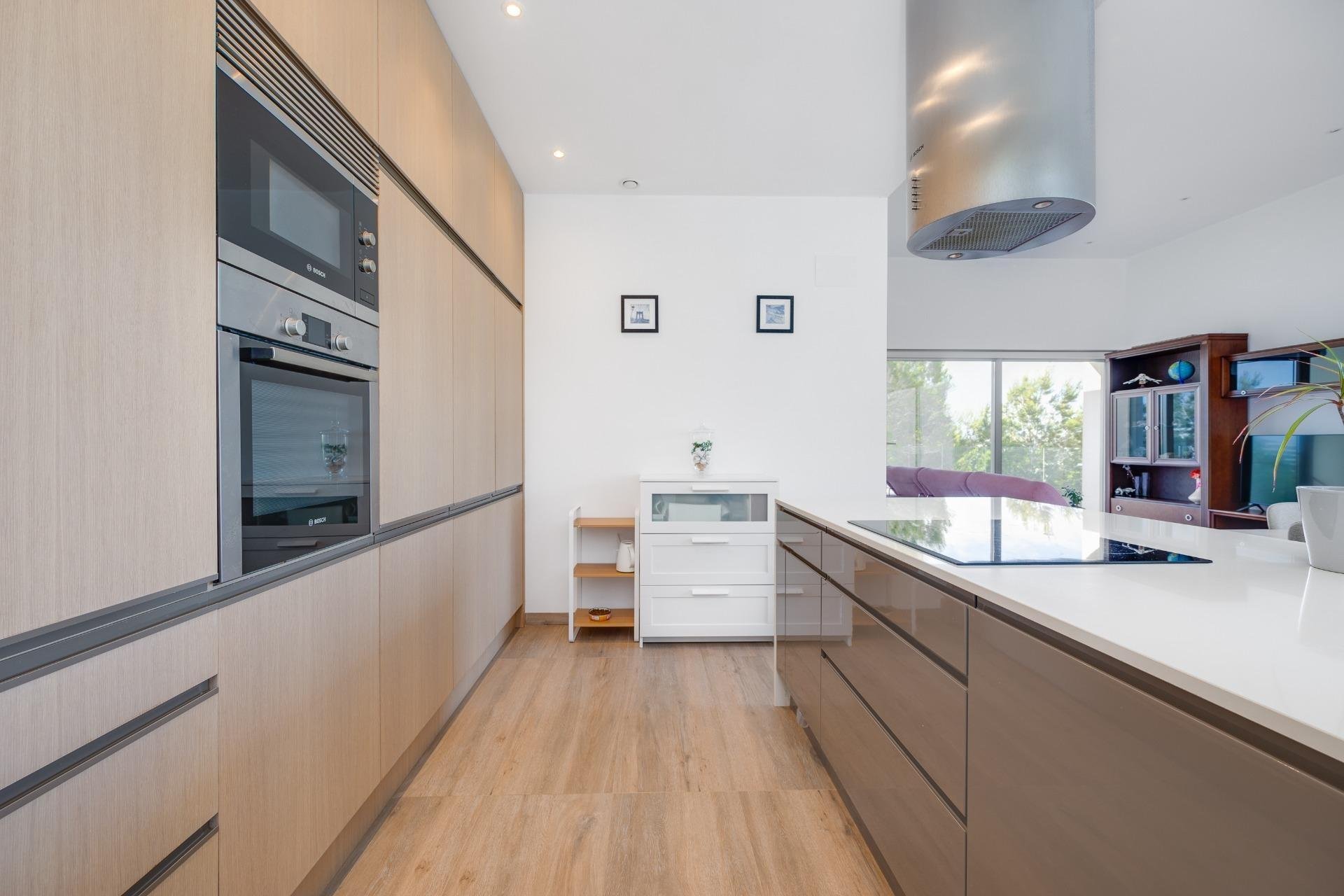 Apartamento en San Miguel de Salinas, Alicante, España 4 dormitorios, 154 m2 No. 181805