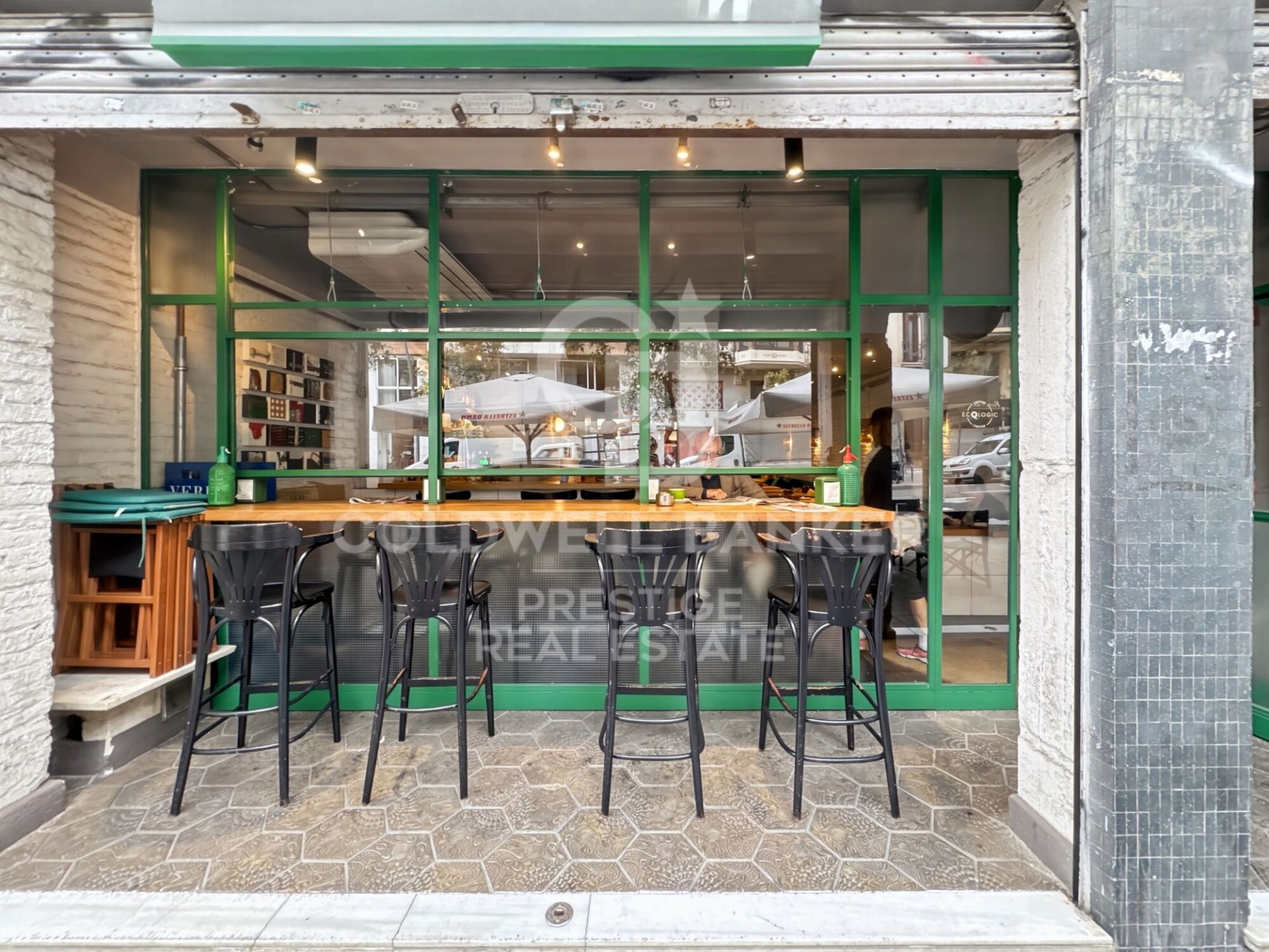 Commercial property in Barcelona, Spain 259 sq.m. No. 160519