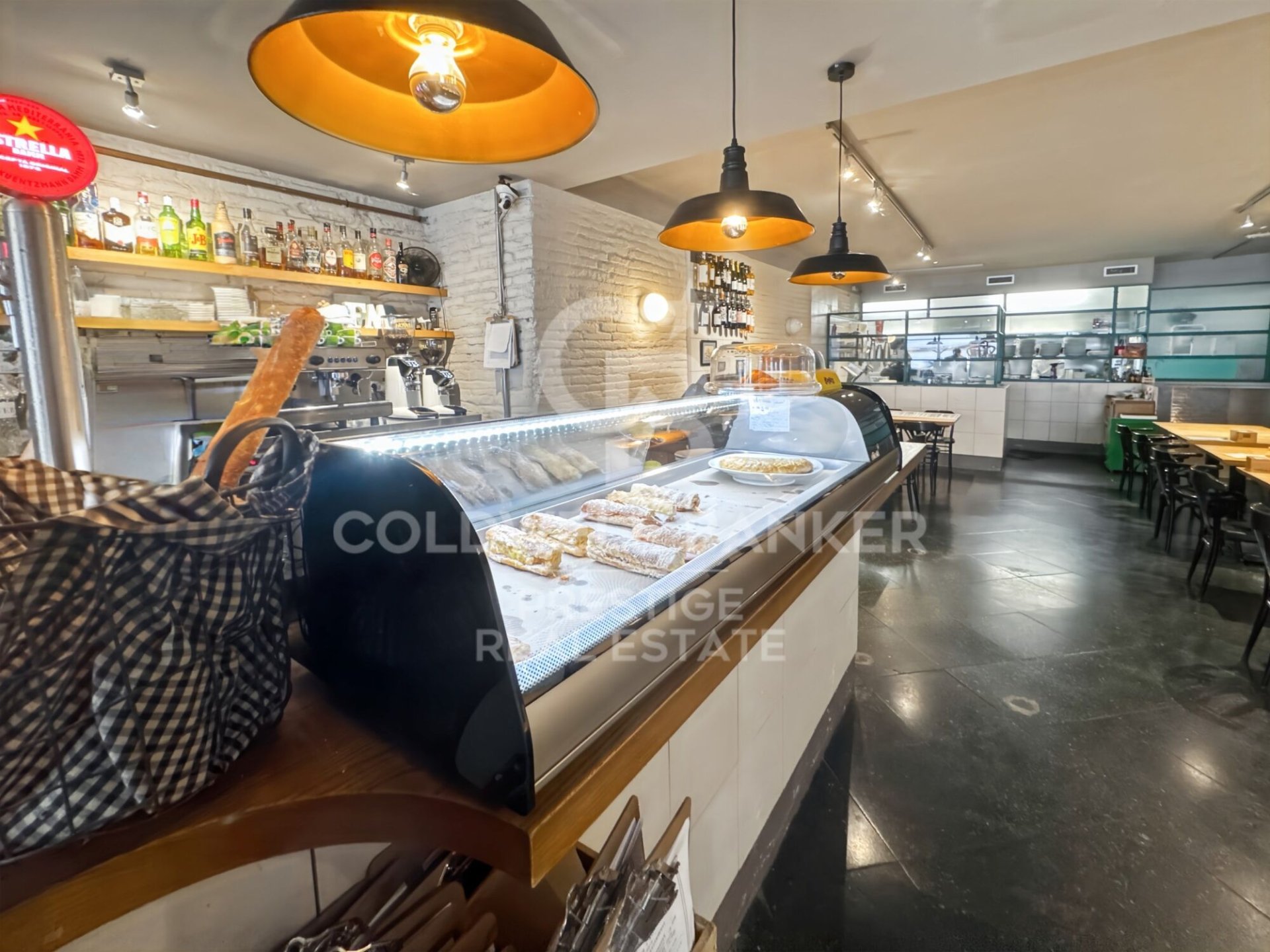 Commercial property in Barcelona, Spain 259 sq.m. No. 160519