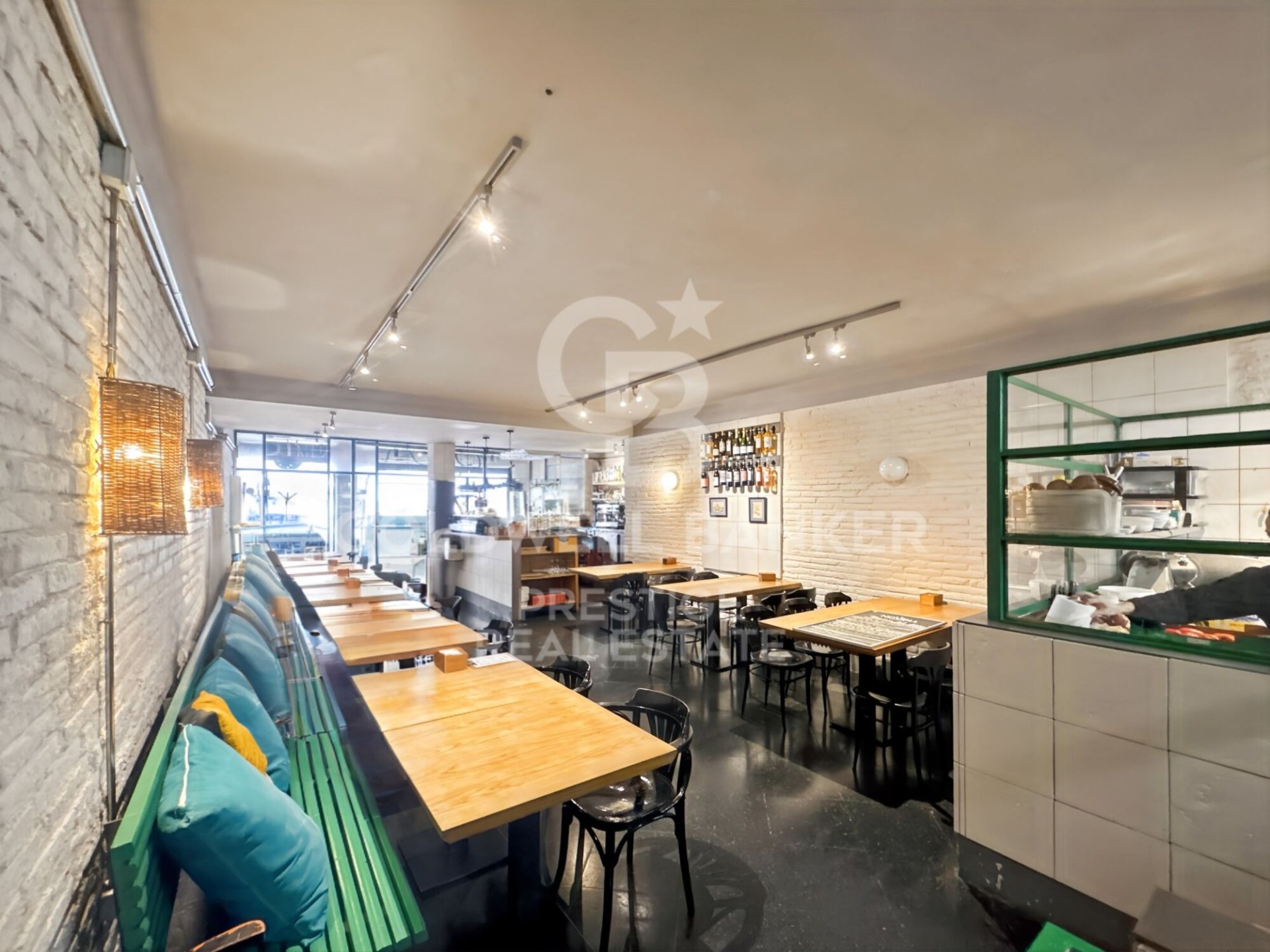 Commercial property in Barcelona, Spain 259 sq.m. No. 160519