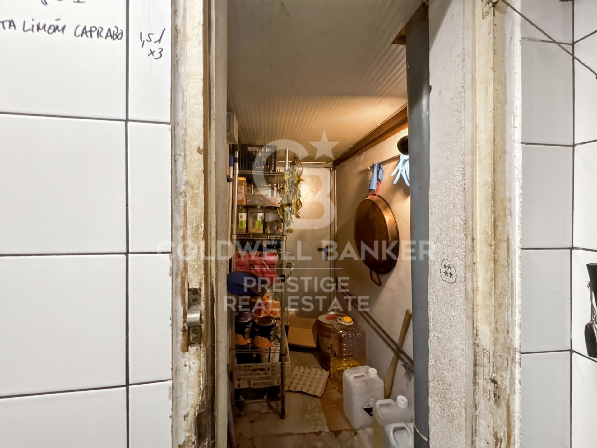 Commercial property in Barcelona, Spain 259 sq.m. No. 160519