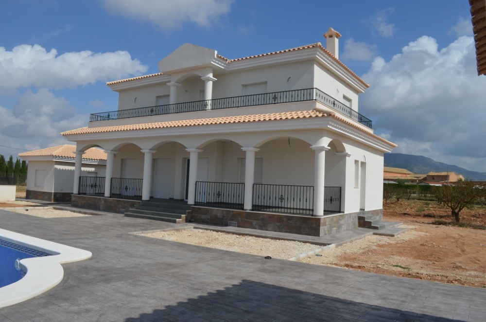 Villa in Pinoso, Alicante, Spain 4 bedrooms, 195 sq.m. No. 81030