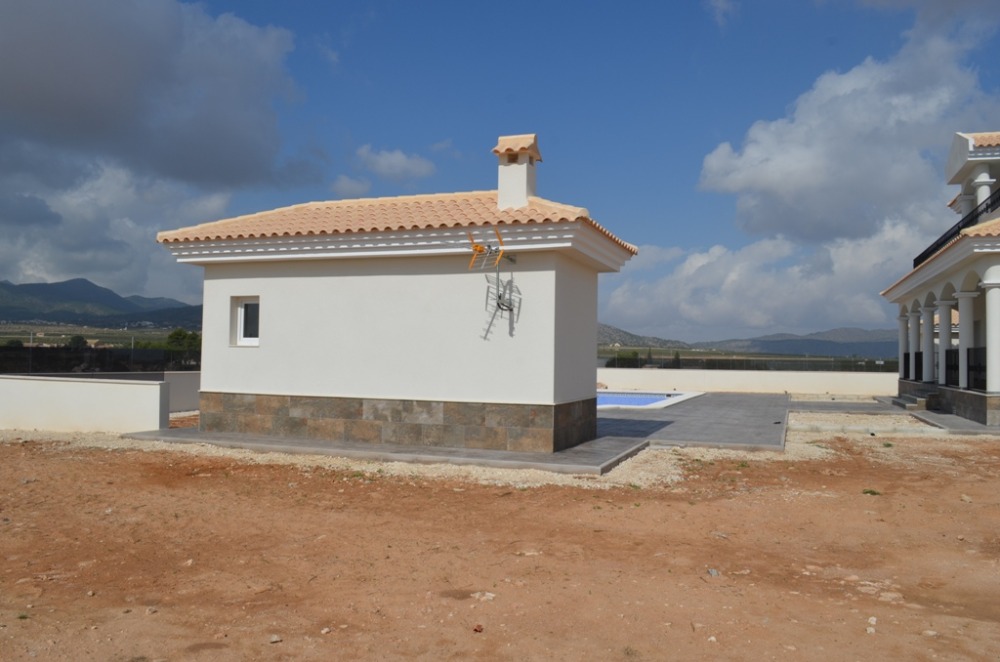 Villa in Pinoso, Alicante, Spain 4 bedrooms, 195 sq.m. No. 81030