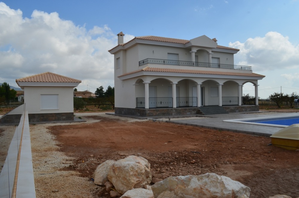 Villa in Pinoso, Alicante, Spain 4 bedrooms, 195 sq.m. No. 81030