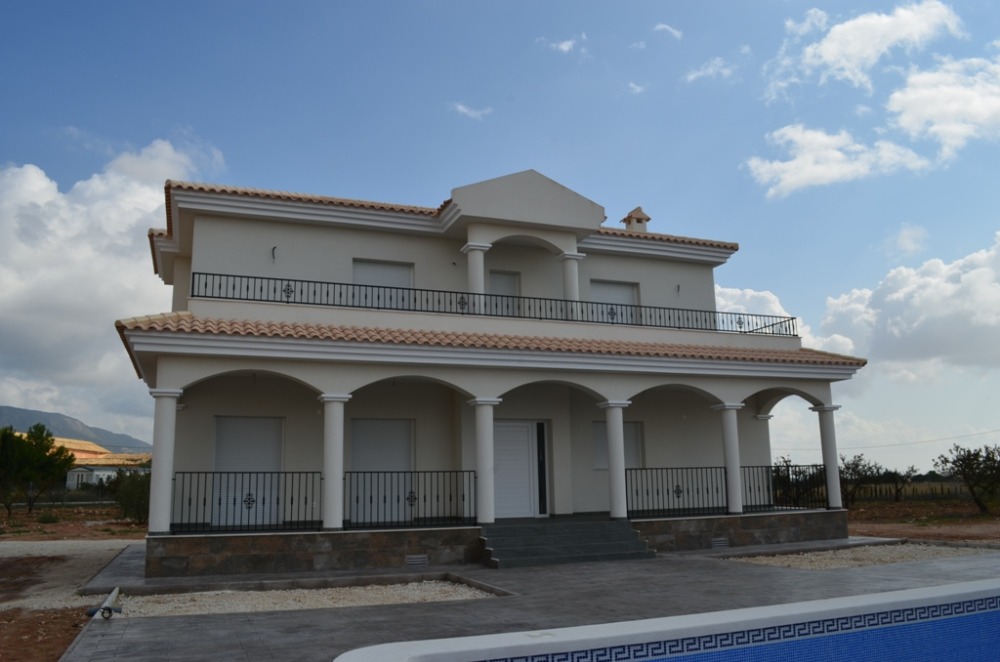 Villa in Pinoso, Alicante, Spain 4 bedrooms, 195 sq.m. No. 81030