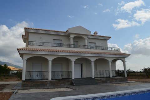 Villa in Pinoso, Alicante, Spain 4 bedrooms, 195 sq.m. No. 81030