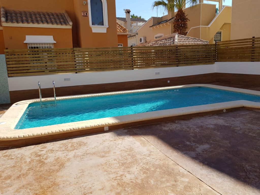 Villa in Villamartin, Alicante, Spain 4 bedrooms, 293 sq.m. No. 81035