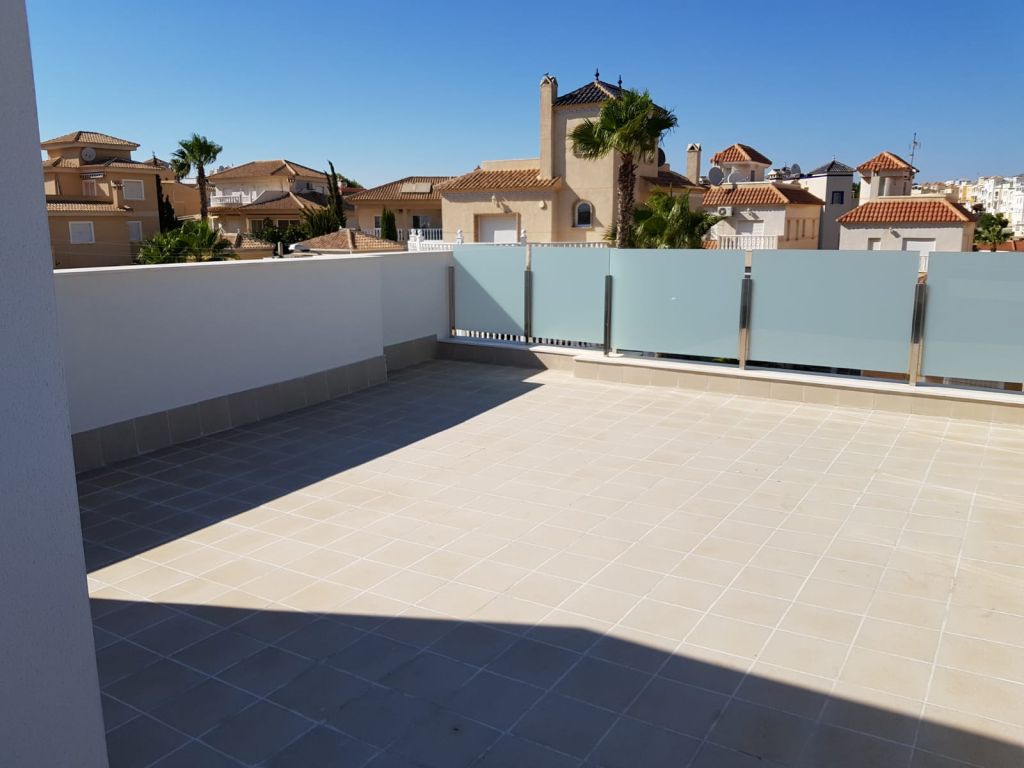 Villa in Villamartin, Alicante, Spain 4 bedrooms, 293 sq.m. No. 81035